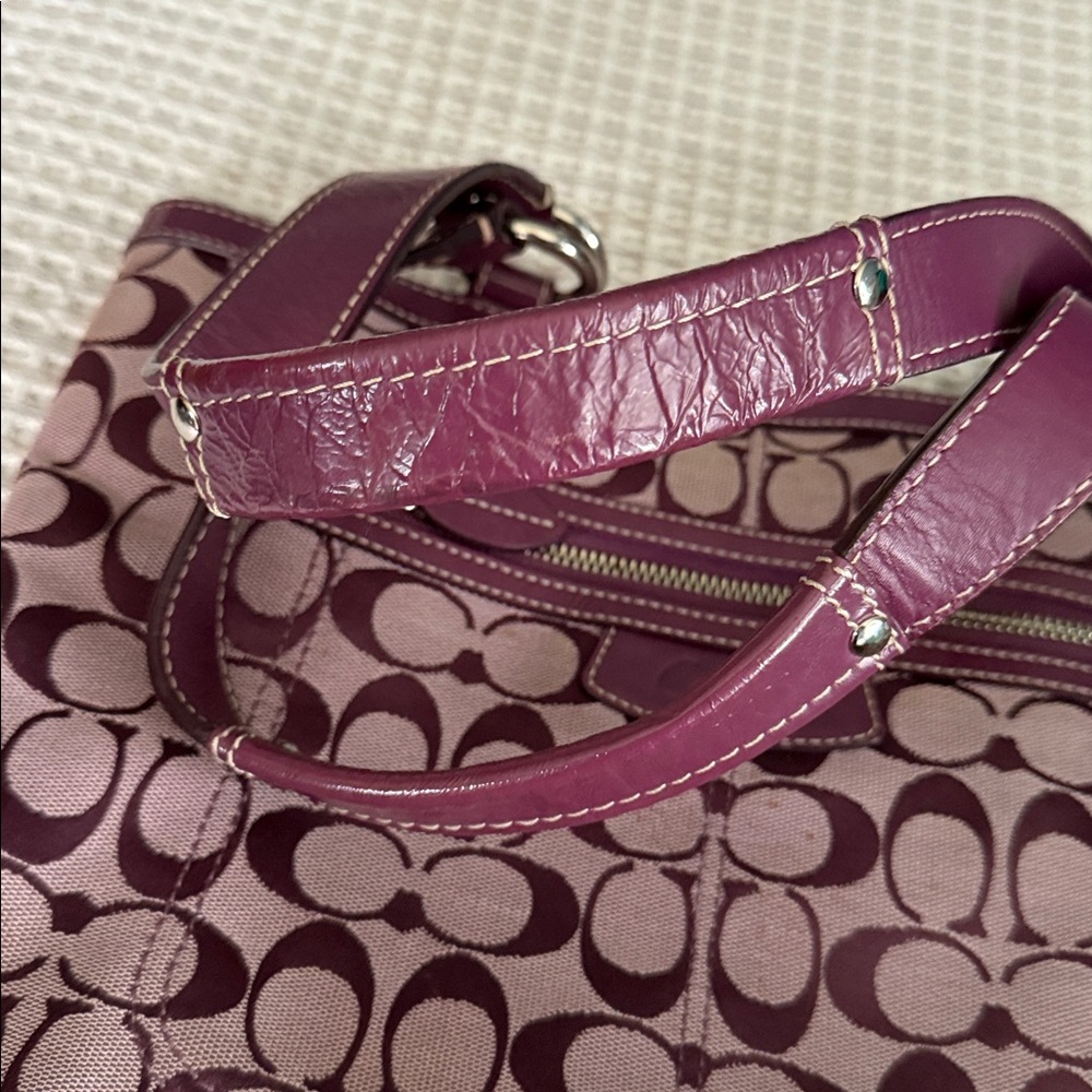 Coach Burgundy and Pink Shoulder Bag - Picture 3 of 11